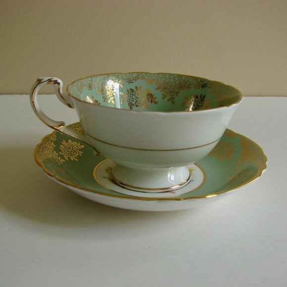 Paragon Fine Bone China Teacup and Saucer Royal Warrant Mark Green Gilt Floral - Picture 3 of 9